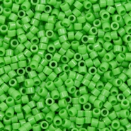 Perles Miyuki delicas 11/0 Opaque green DB-724
