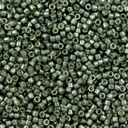 Perles Miyuki délicas 11/0 Duracoat galvanized steel green DB-2512
