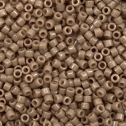 Perles Miyuki delicas 11/0 Duracoat opaque dyed beige DB-2105