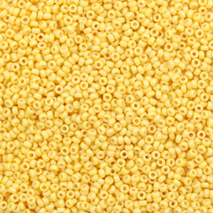 Perles de rocailles Miyuki 15/0 Duracoat opaque banana yellow 15-4452