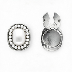 Cache-boutons ovale avec imitations perles Argent&eacute;-blanc