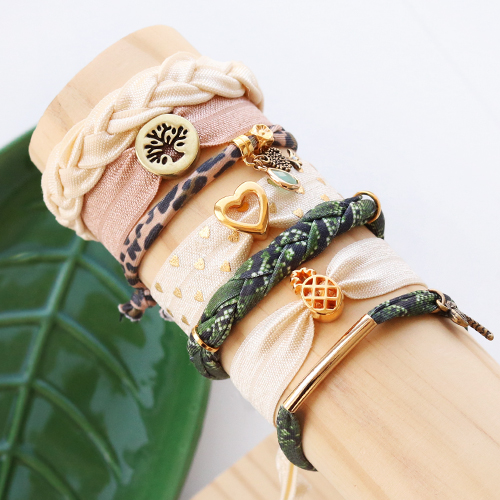 Inspiration pour la confection de bracelets avec le ruban &eacute;lastique Ibiza :