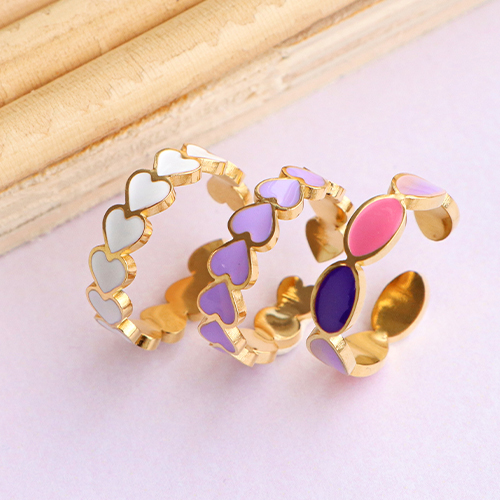 Ainsi, vous pouvez porter ces bagues en acier inox aux tons joyeux