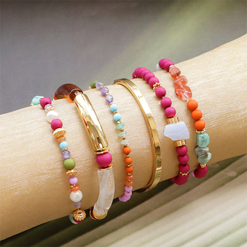 Cr&eacute;ez des bijoux vari&eacute;s avec des perles acryliques