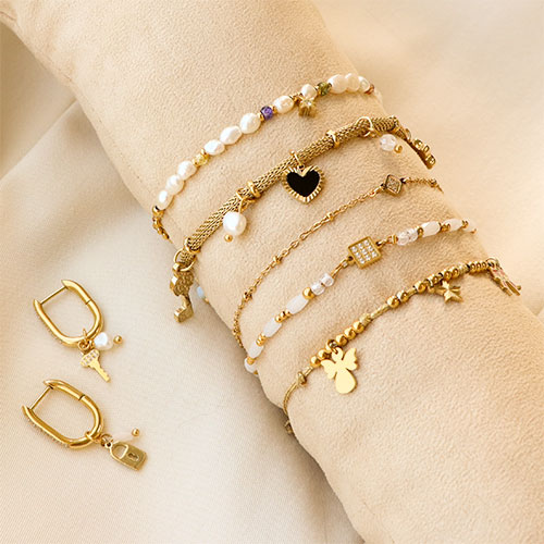 Laissez-vous inspirer et r&eacute;aliser des bijoux avec des breloques en acier inox