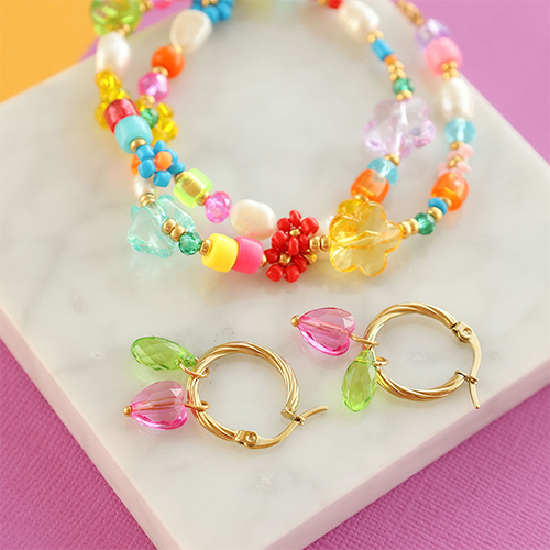 Temps d'inspiration avec les perles acryliques aux couleurs de l'&eacute;t&eacute; 