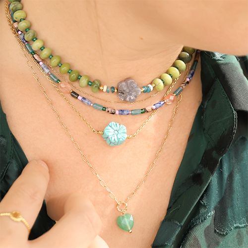 Soyez cr&eacute;atif avec des perles en pierre naturelle color&eacute;es