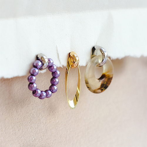 Cr&eacute;ez facilement des boucles d'oreilles tendance avec ces puces d&rsquo;oreilles !