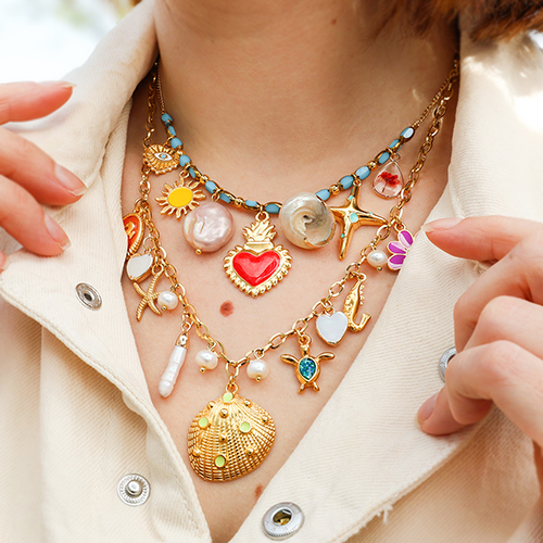 Inspiration bijoux d'&eacute;t&eacute; avec des breloques en m&eacute;tal DQ avec &eacute;mail