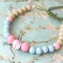 Des bracelets mignons avec des perles en c&eacute;ramique
