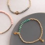 Bijoux subtiles avec pierres naturelles en jade