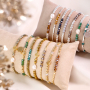 Utilisez ces perles &agrave; facettes rondes pour une belle collection de bracelets
