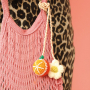 R&eacute;aliser des porte-cl&eacute;s tendance avec des pendentifs en crochet et en r&eacute;sine