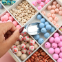 Colliers tendance avec des perles en silicone