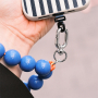 Cr&eacute;er des bijoux statement avec de grands fermoirs en m&eacute;tal 