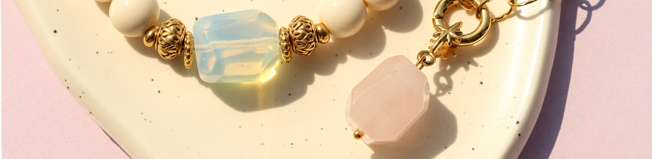 Pierres semi-pr&eacute;cieuses