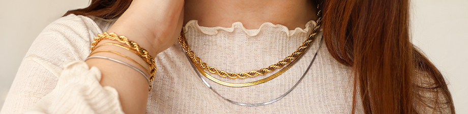 Nouveau: colliers et bracelets en acier inoxydable Nouveau: colliers et bracelets en acier inoxydable