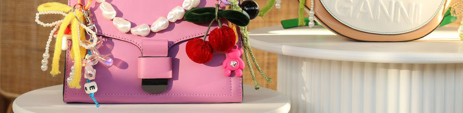 NOUVEAU ! Pendentifs incontournables NOUVEAU ! Pendentifs incontournables